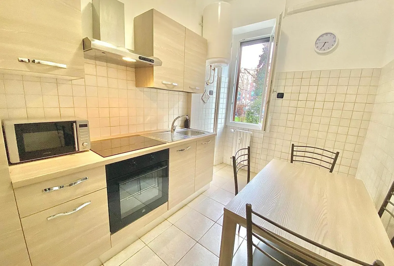 Famagosta Home, Navigli Style, Spazioso E Confortevole Per Gruppi E Famiglie, A Piedi Da Metropolitana Famagosta Milán Apartmán