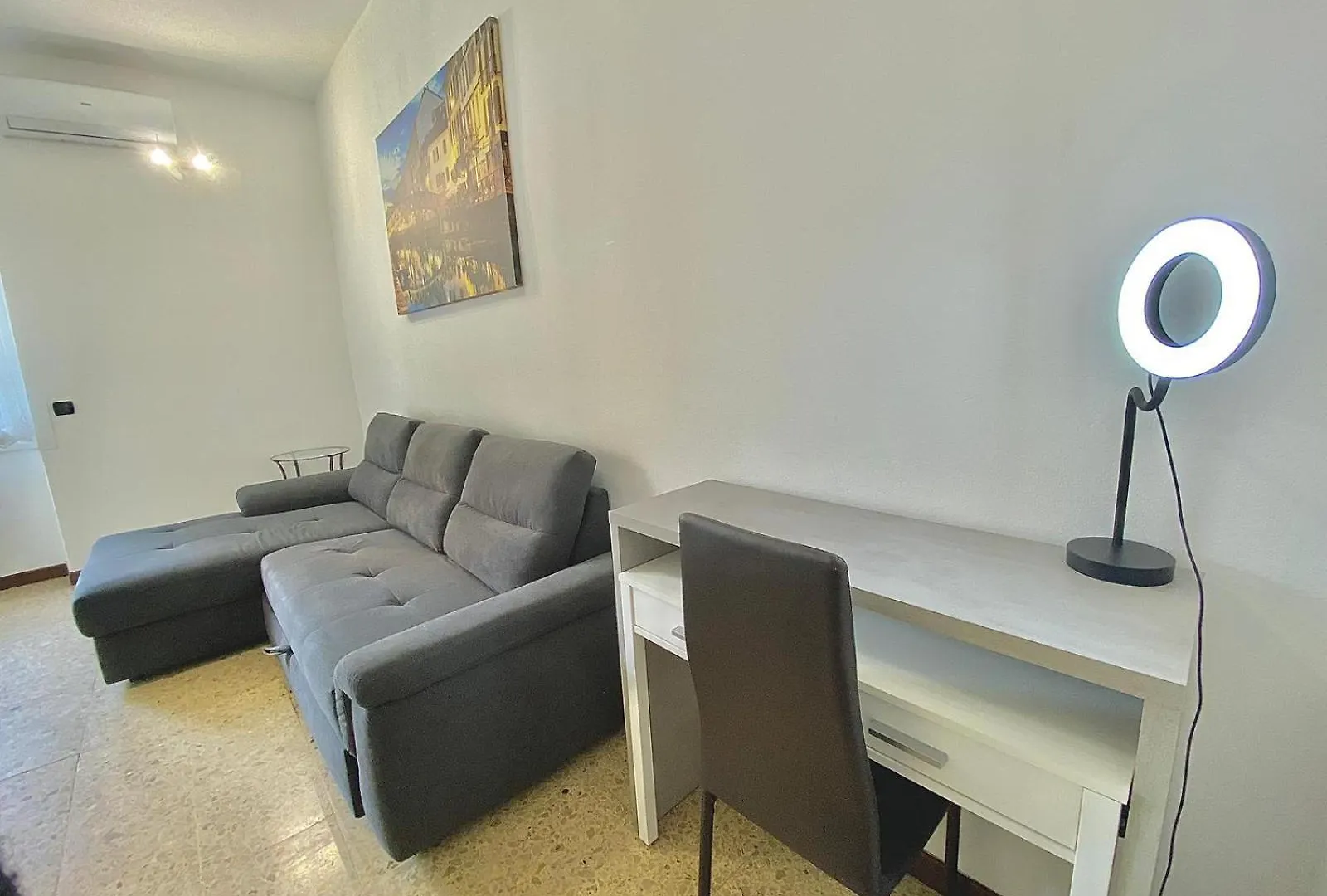 Famagosta Home, Navigli Style, Spazioso E Confortevole Per Gruppi E Famiglie, A Piedi Da Metropolitana Famagosta Milán 0*,